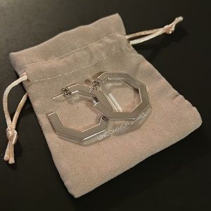 Uncommon James Legacy Hoops